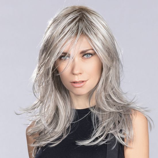En Vogue metallic blonde rooted